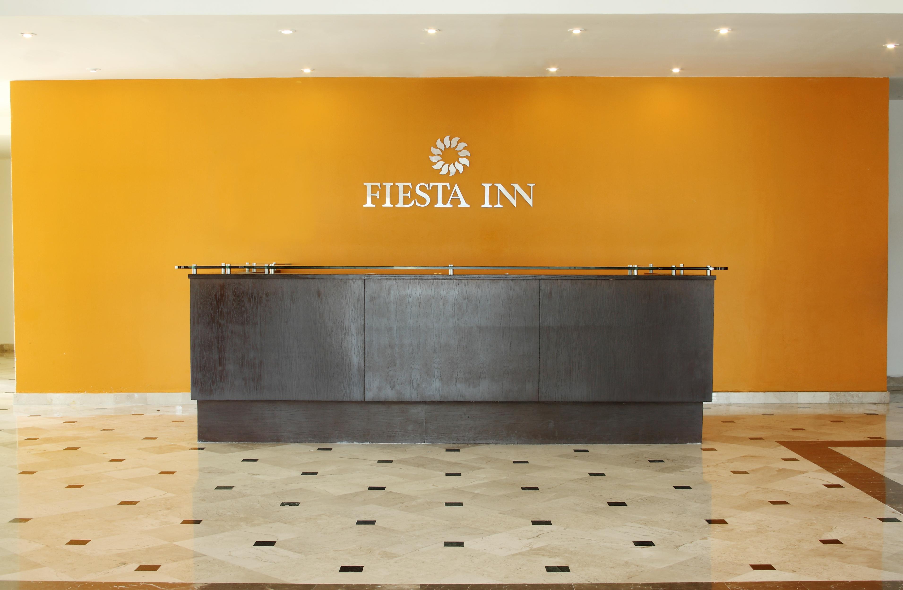 Fiesta Inn Нуево Ларедо Екстериор снимка