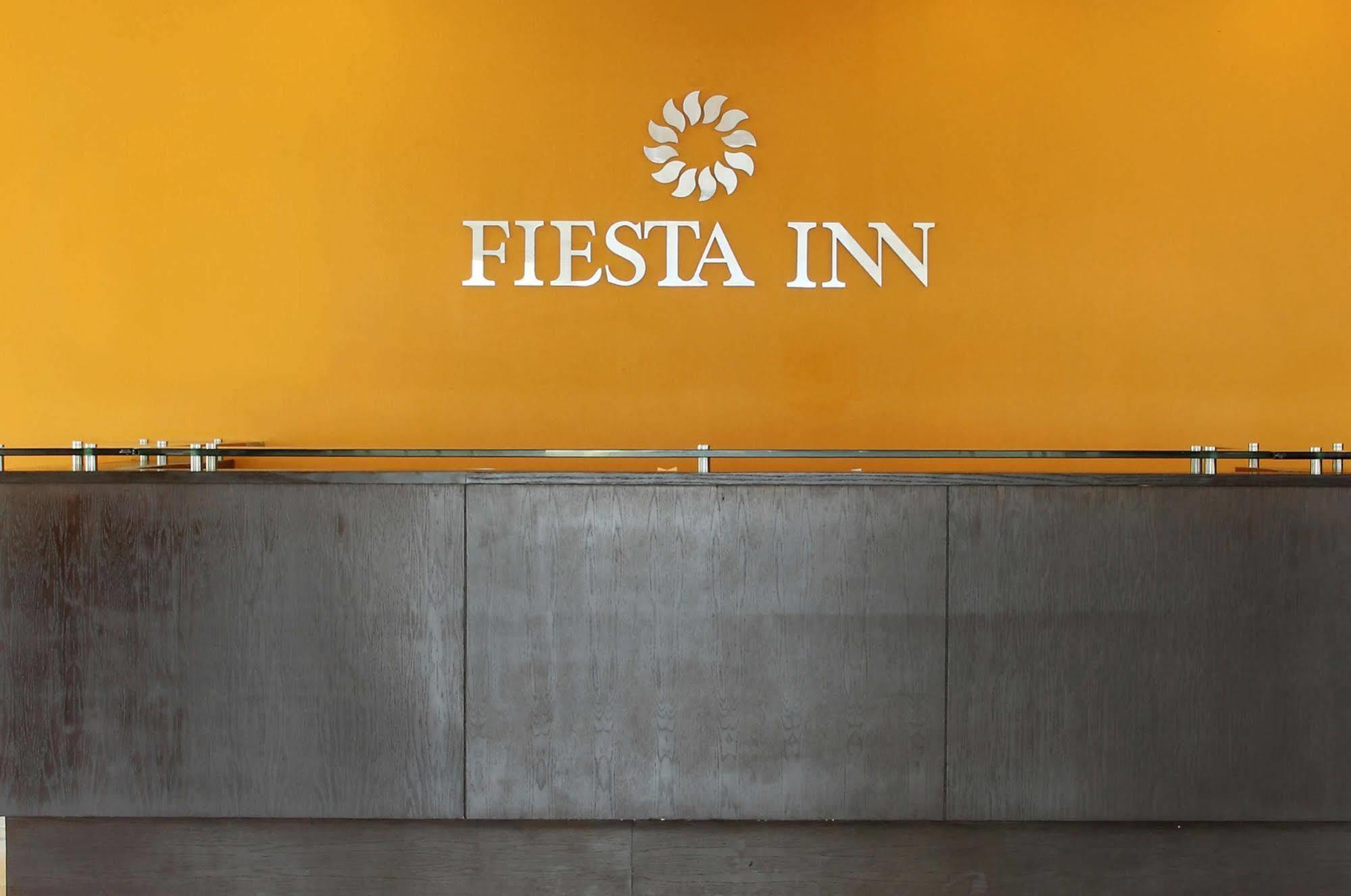 Fiesta Inn Нуево Ларедо Екстериор снимка