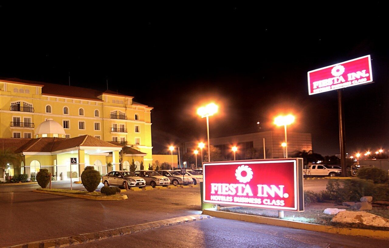 Fiesta Inn Нуево Ларедо Екстериор снимка